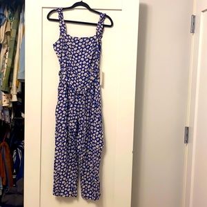 Floral jumpsuit with ruffle straps!